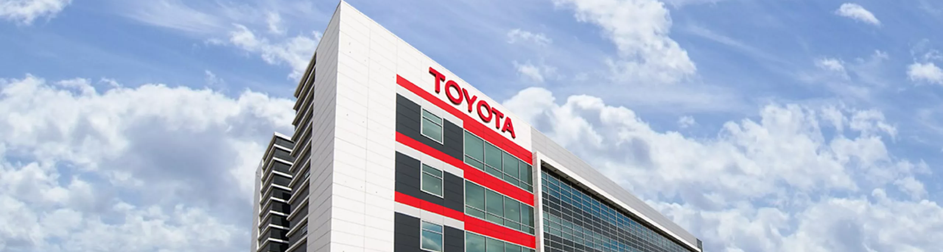 Изображение на странице TOYOTA ПОДВЕЛА ИТОГИ ПРОДАЖ В РОССИИ ЗА 2021 ГОД Тойота Центр Иваново